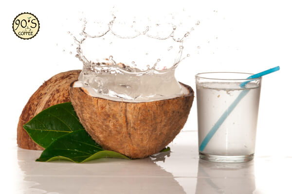 nước dừa có nhiều chất dinh dưỡng