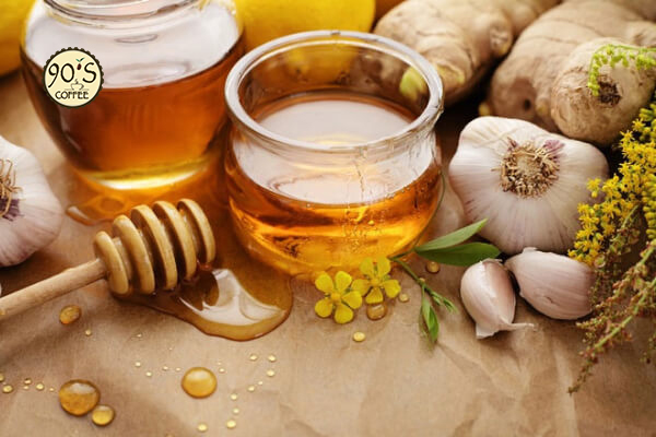 꿀에 적신 마늘의 효능은? 꿀에 불린 마늘 사용 시 주의사항