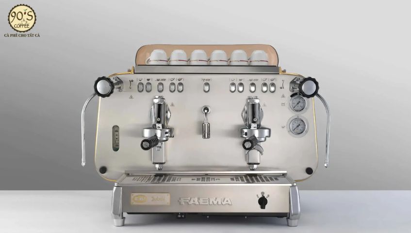 Faema E61, thiết kế cổ điển cùng khả năng chiết xuất ổn định
