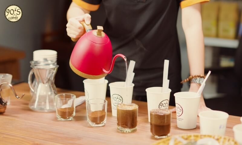 Khi sử dụng dịch vụ OEM của 90S Coffee, bạn sẽ được rang thử trước khi tiến hành kí hợp đồng